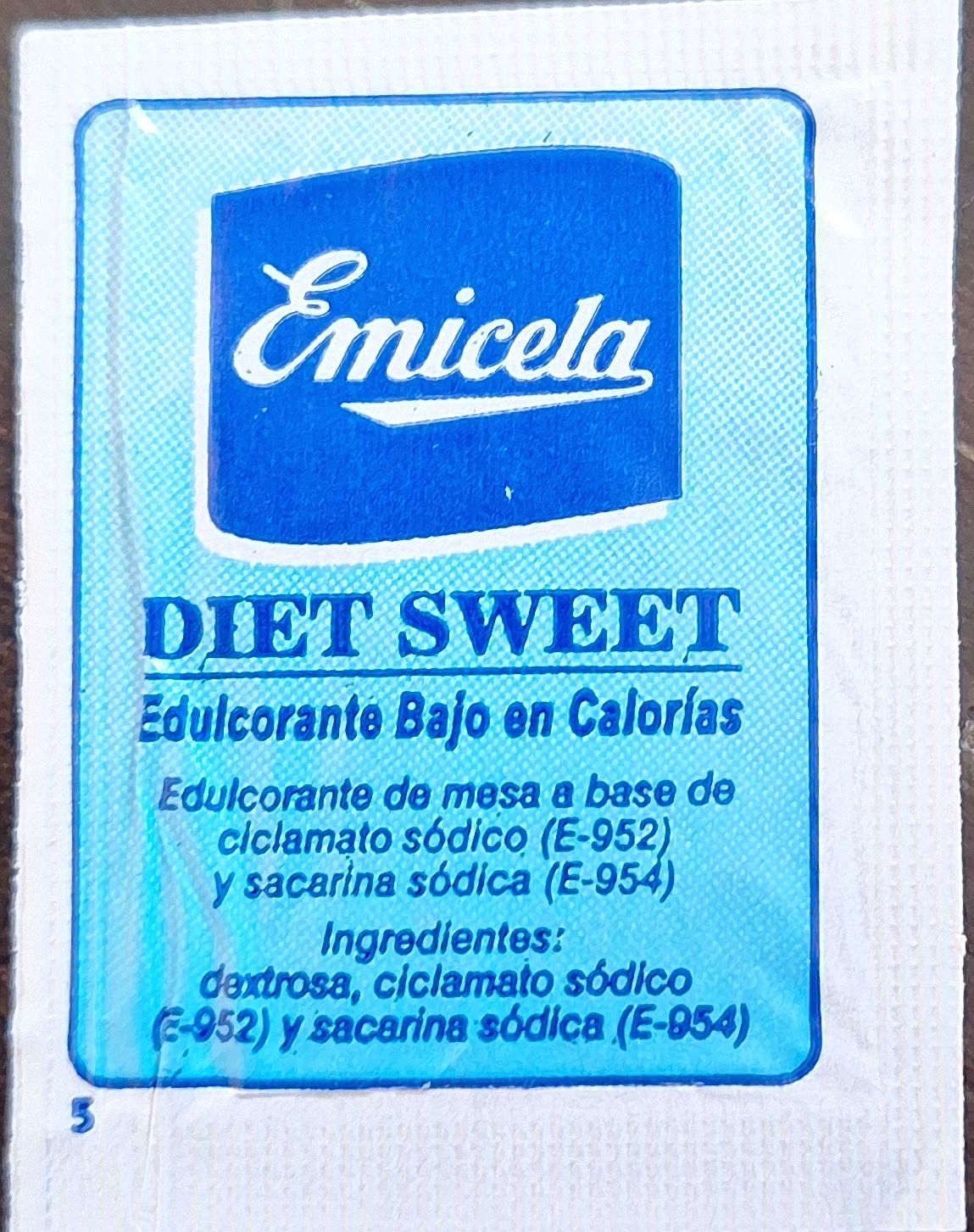 Sobres de edulcorantes de la marca de café EMICELA. Sobres de edulcorantes de la marca de café EMICELA.