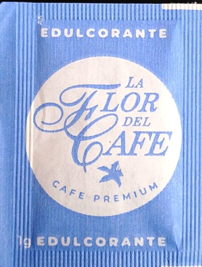 Sobres de edulcorantes de España de la marca de café LA FLOR DEL CAFÉ. Sobres de edulcorantes de España de la marca de café LA FLOR DEL CAFÉ.