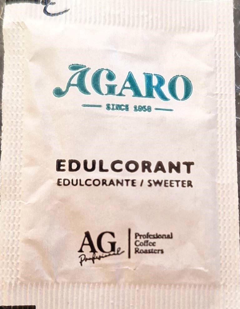 Sobres de edulcorantes de España de la marca de café ROURA. Sobres de edulcorantes de España de la marca de café ROURA.