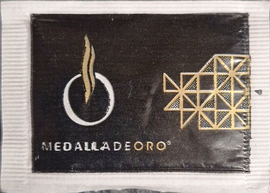 Sobres de edulcorantes de España de la marca de café MEDALLA DE ORO. Sobres de edulcorantes de España de la marca de café MEDALLA DE ORO.