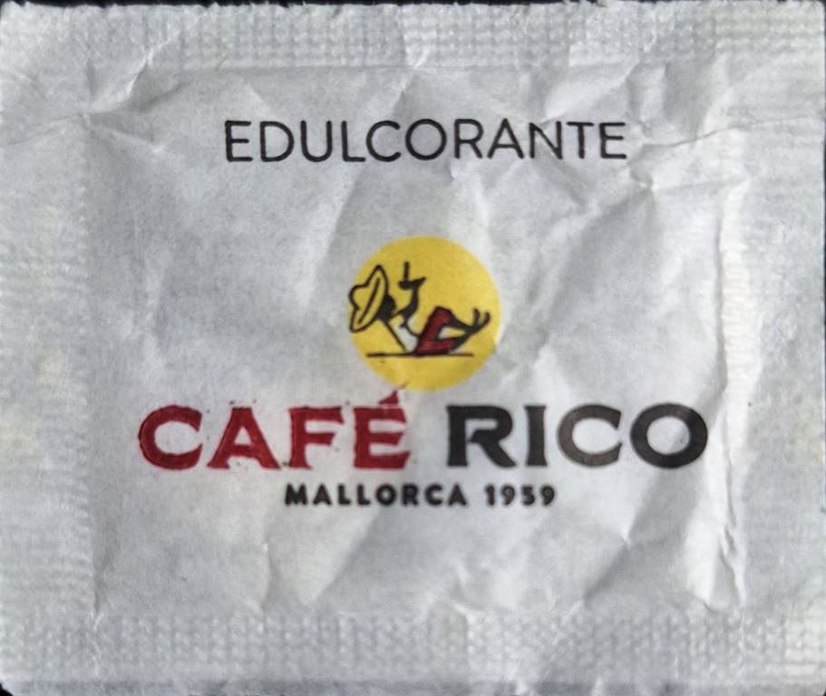 Sobres de edulcorantes de España de la marca de café RICO. Sobres de edulcorantes de España de la marca de café RICO.