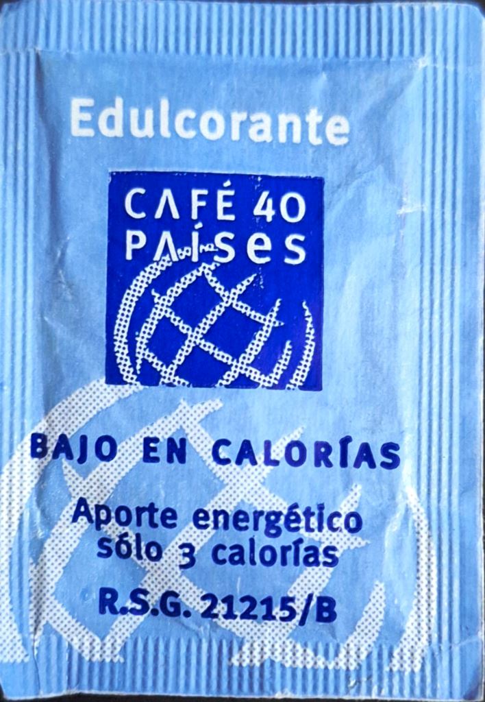 Sobres de edulcorantes de la marca de café 40 paises. Sobres de edulcorantes de la marca de café 40 paises.