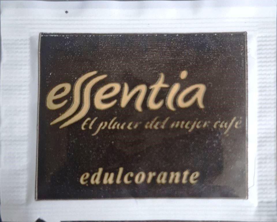Sobres de edulcorantes de la marca de café ESSENTIA. Sobres de edulcorantes de la marca de café ESSENTIA.
