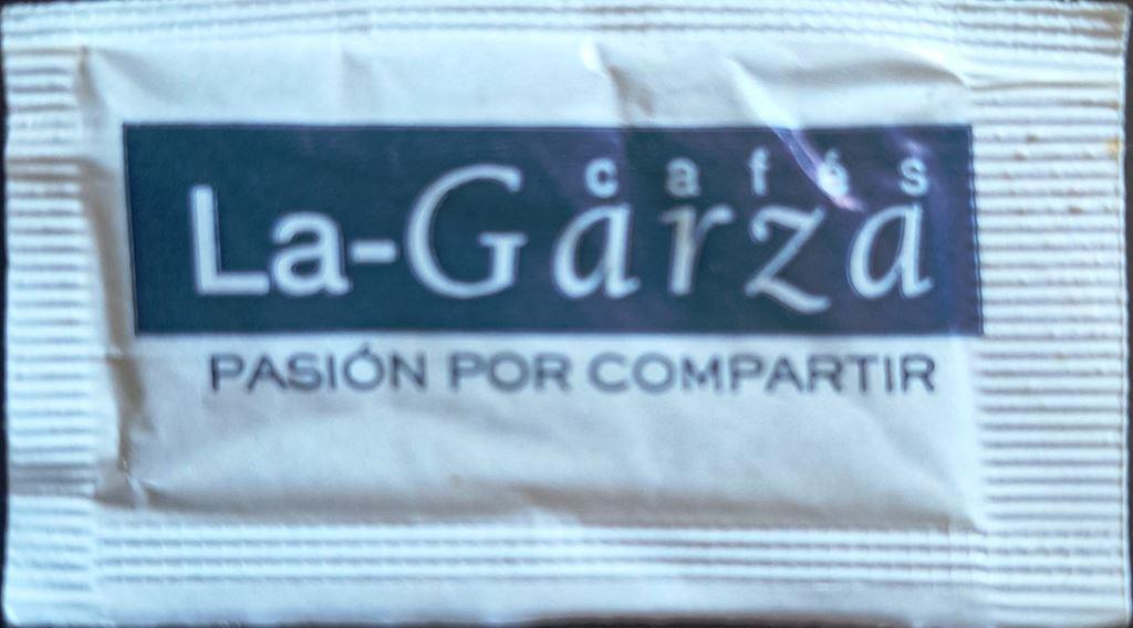 Sobres de edulcorantes de España de la marca de café LA GARZA. Sobres de edulcorantes de España de la marca de café LA GARZA.