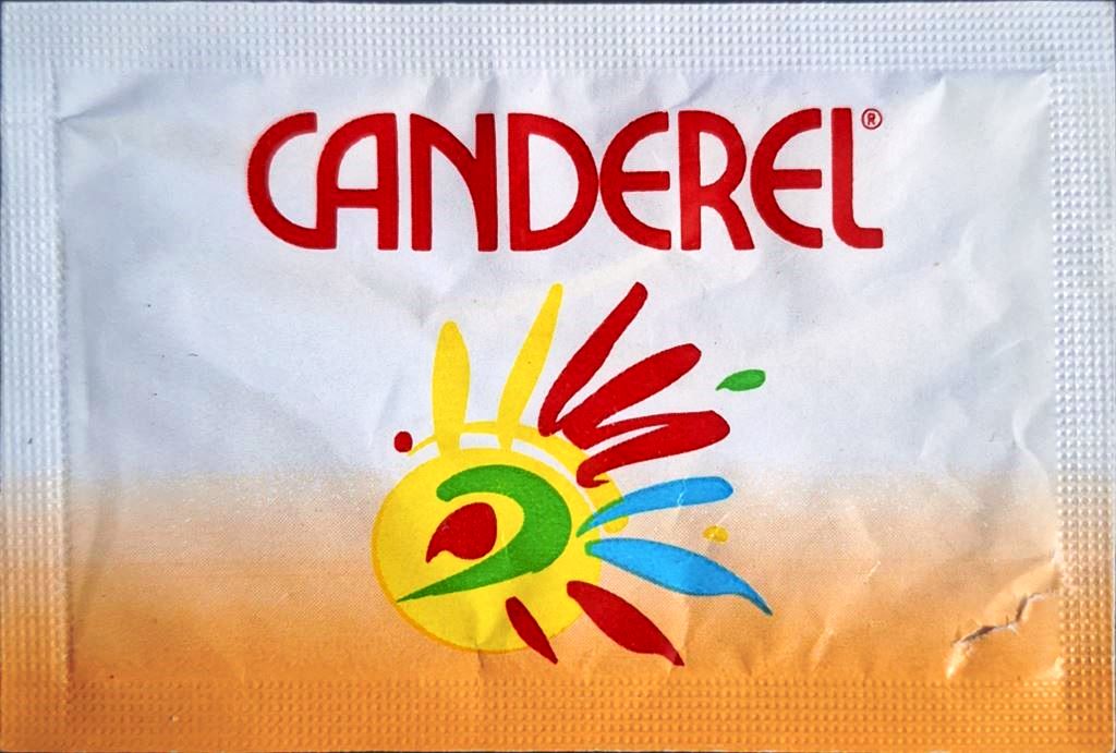 Ma collection personnelle de Sachets d'édulcorant de la marque d'édulcorant CANDEREL de France. Ma collection personnelle de Sachets d'édulcorant de la marque d'édulcorant CANDEREL de France.
