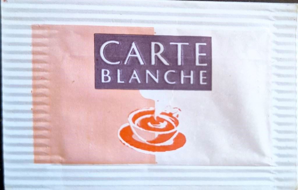 Ma collection personnelle de Sachets d'édulcorant de la marque d'édulcorant CARTE BLANCHE de France. Ma collection personnelle de Sachets d'édulcorant de la marque d'édulcorant CARTE BLANCHE de France.