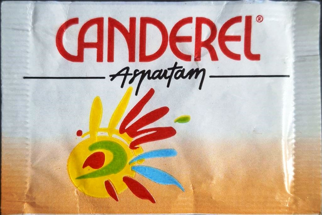 Ma collection personnelle de Sachets d'édulcorant de la marque d'édulcorant CANDEREL de France. Ma collection personnelle de Sachets d'édulcorant de la marque d'édulcorant CANDEREL de France.