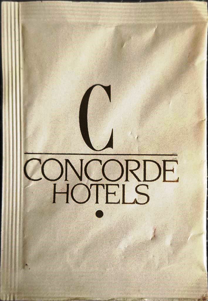 . Sachets d'édulcorant de l'hôtel CONCORDE de France.