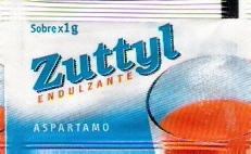 Sobres de edulcorantes de marcas de edulcorante de Perú.