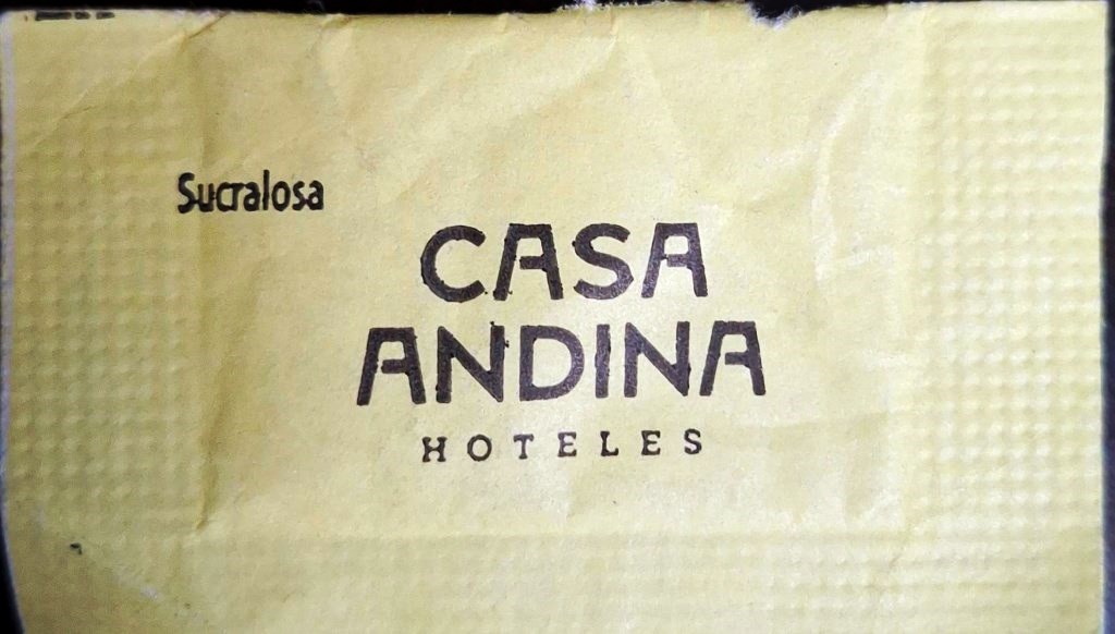 Sobres de edulcorantes del hotel CASA ANDINA de Perú.