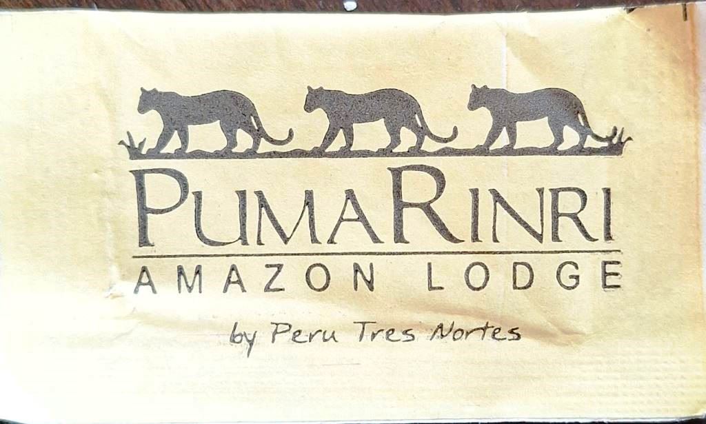 Sobres de edulcorantes del hotel PUMA RINRI de Perú.
